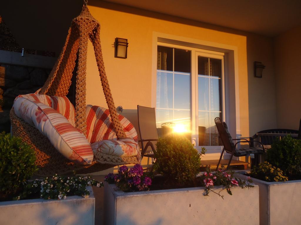Appartment Schwarzenauer Mutters Exteriör bild